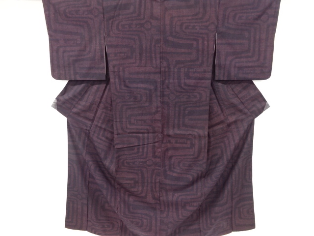 重要無形文化財本場結城紬80亀甲抽象模様織り出し着物：リサイクル